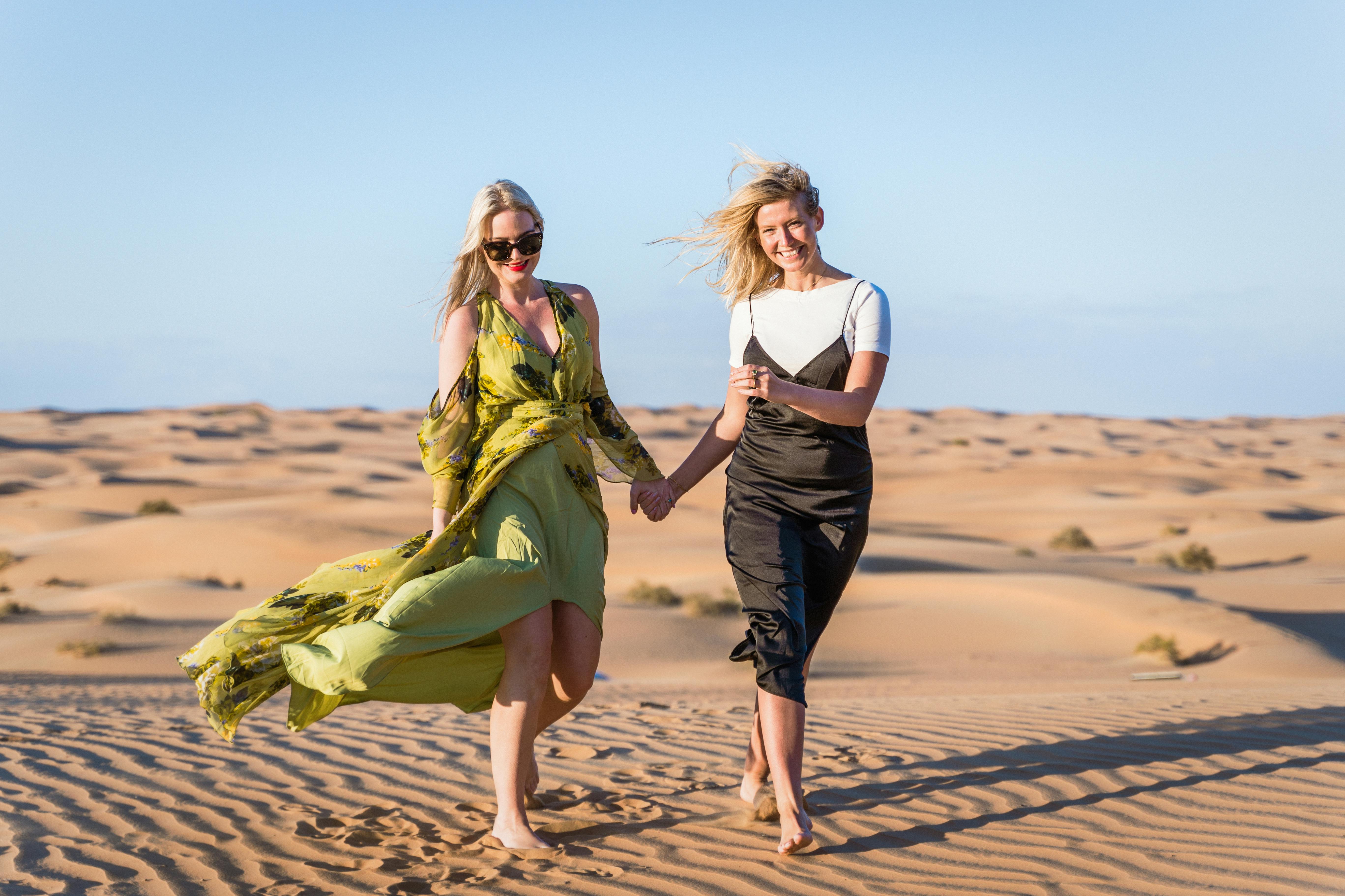 Desert Safari Outfit Guide: What to Wear & What to Avoid